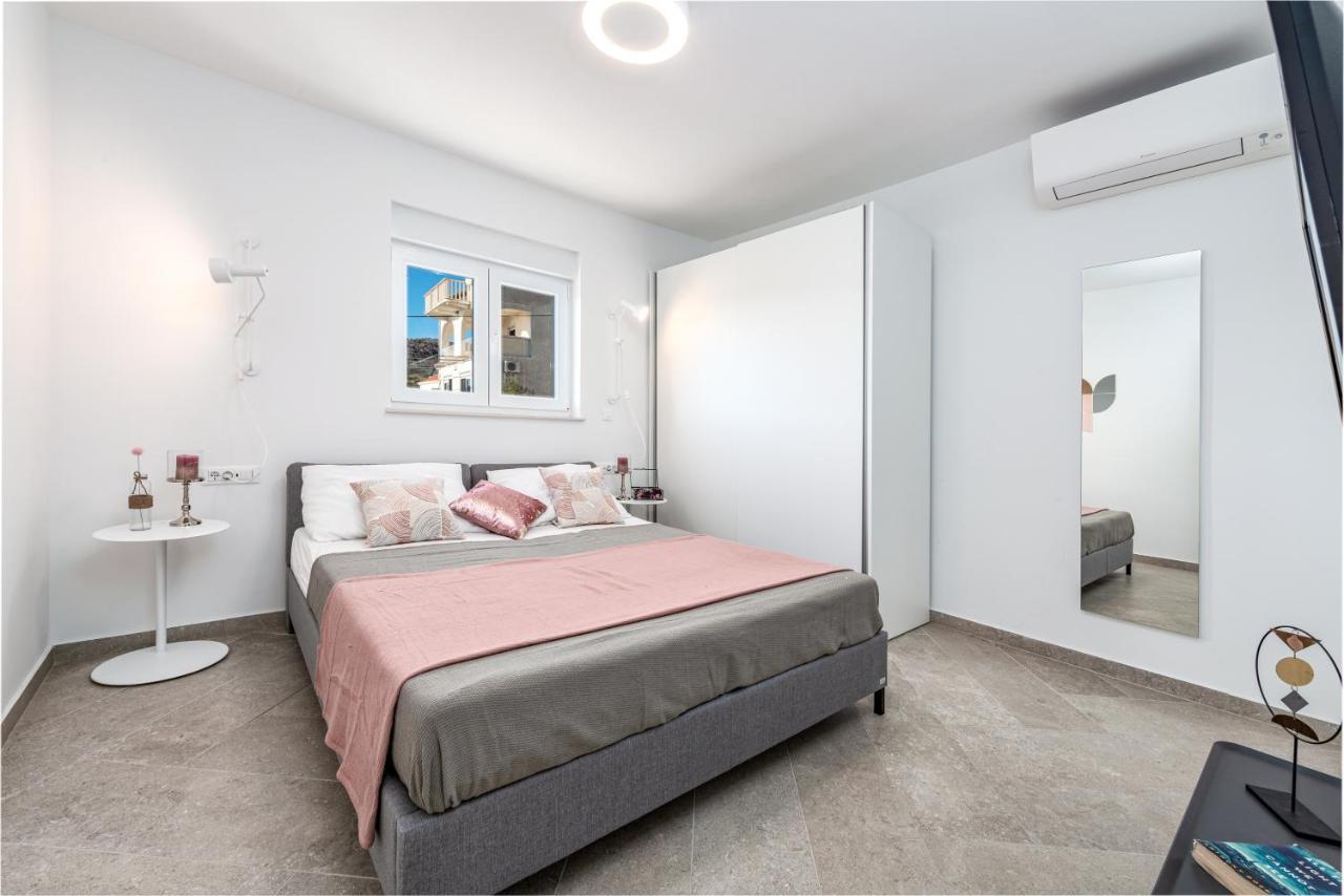 Apartments Villa Poco Loco Mlini Room photo